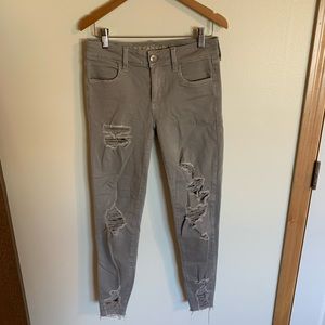 American Eagle light grey ripped jeans size 4